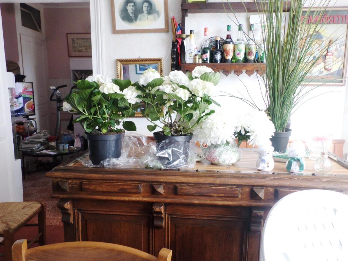 Les Marronniers Bed & Breakfast La Chapelle-sous-Brancion Bagian luar foto